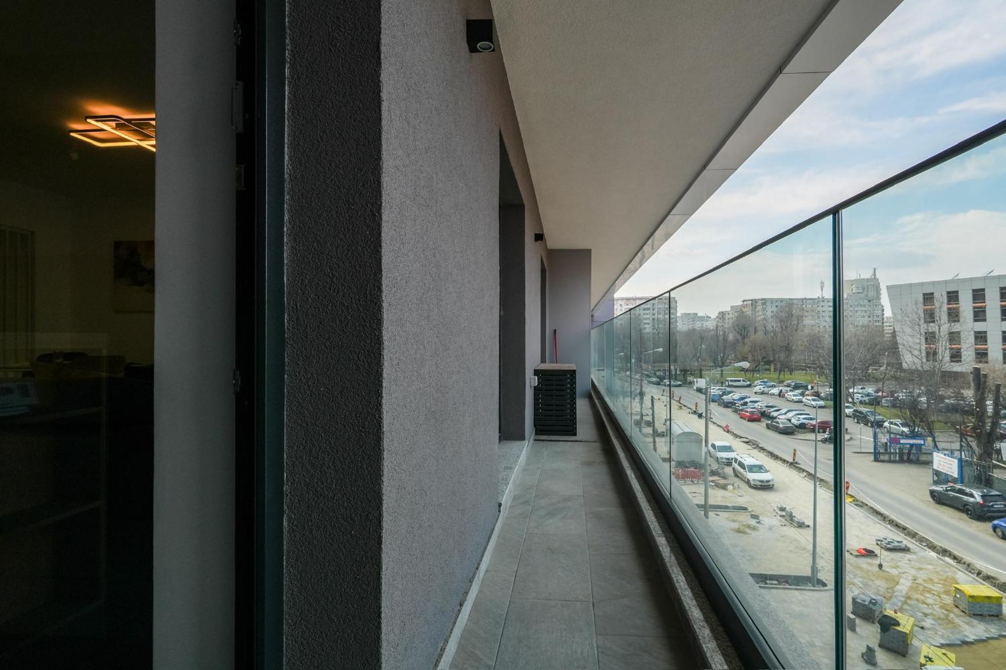 Sandra - Park-View Apt With Balcony & Parking Бухарест Екстер'єр фото